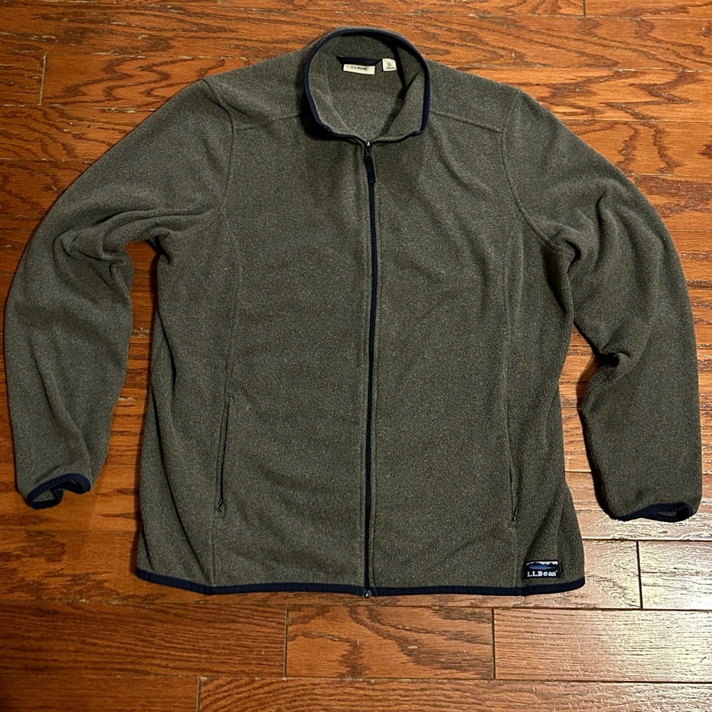 Grey L.L.Bean fleece jacket with navy blue trim